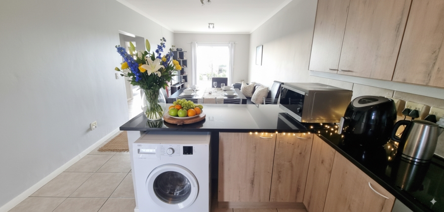To Let 2 Bedroom Property for Rent in Royal Ascot Western Cape